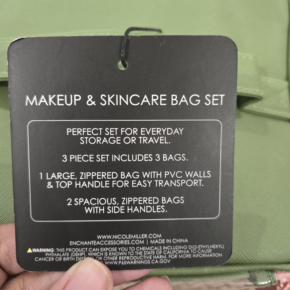 Nicole Miller 3  Pc Set makeup and skincare organizer bag, Safari See Descriptio - Picture 11 of 13